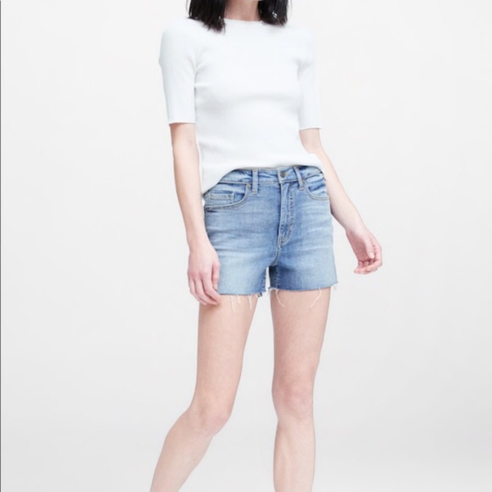 Banana Republic High Rise 3” Premium Denim Shorts